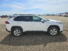 2020 Toyota RAV4 Hybrid - Photo 7