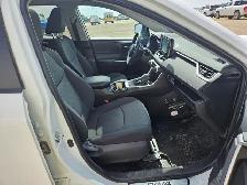 2020 Toyota RAV4 Hybrid - Photo 18