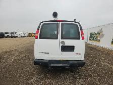2011 GMC Savana - Photo 6
