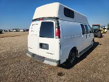 1999 Chevrolet Express - Photo 4