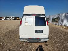 1999 Chevrolet Express - Photo 6