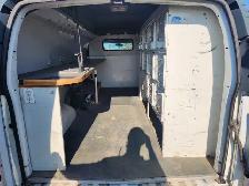 1999 Chevrolet Express - Photo 17
