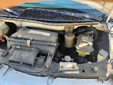 1999 Chevrolet Express - Photo 27