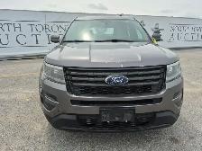2017 Ford Explorer - Photo 2