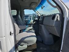 2014 Ford E-Series - Photo 18