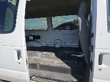 2014 Ford E-Series - Photo 19