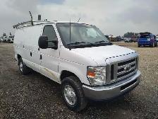 2014 Ford E-Series - Photo 2