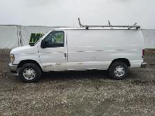2014 Ford E-Series - Photo 6