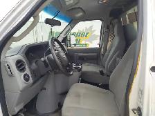 2014 Ford E-Series - Photo 21