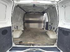 2014 Ford E-Series - Photo 22
