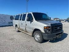 2011 Ford E-Series - Photo 3