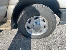 2011 Ford E-Series - Photo 19