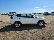 2017 Nissan Rogue - Photo 27
