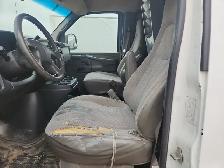 2004 GMC Savana - Photo 13
