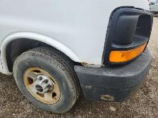 2004 GMC Savana - Photo 33