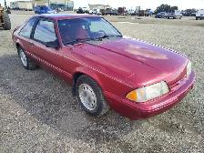 1993 Ford Mustang - Photo 11