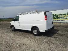 2016 Chevrolet Express 3500 - Photo 3