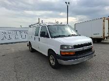 2014 Chevrolet Express - Photo 3