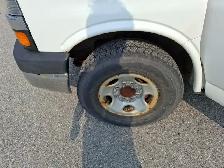 2014 Chevrolet Express - Photo 18