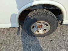 2014 Chevrolet Express - Photo 19