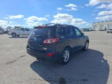 2011 Hyundai SANTA FE - Photo 7