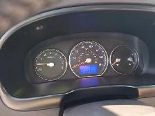 2011 Hyundai SANTA FE - Photo 13