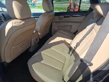 2011 Hyundai SANTA FE - Photo 15