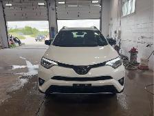 2017 Toyota RAV4 - Photo 2