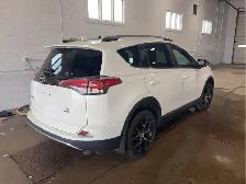 2017 Toyota RAV4 - Photo 4