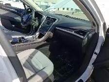 2014 Ford Fusion Hybrid - Photo 17