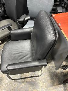 Leather Visitor Chair – Excellent Condition-Ufficio Furniture! - Photo 5