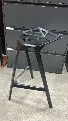 Hive Magis Stools One-Excellent Condition-Call us now! - Photo 3