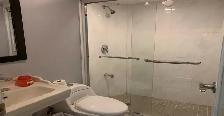 Room - Private bathroom - FEMALE only - Mohawk College- Sep 1st - Photo 2