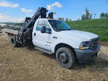 2003 Ford F550 - Photo 2