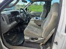 2003 Ford F550 - Photo 14