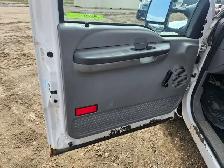 2003 Ford F550 - Photo 19