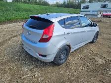 2012 Hyundai Accent - Photo 4