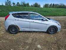 2012 Hyundai Accent - Photo 6