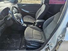 2012 Hyundai Accent - Photo 9