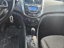 2012 Hyundai Accent - Photo 12