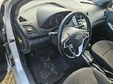2012 Hyundai Accent - Photo 14