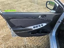 2012 Hyundai Accent - Photo 15