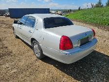 2007 Lincoln Town Car - Photo 3