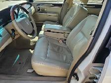 2007 Lincoln Town Car - Photo 14