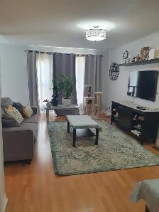 Stunning Room For Rent! - Photo 2