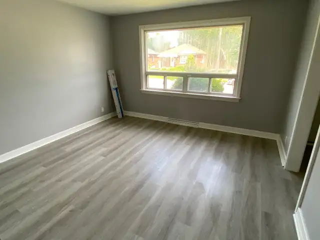 Renovated 3 BD detached house in Oshawa