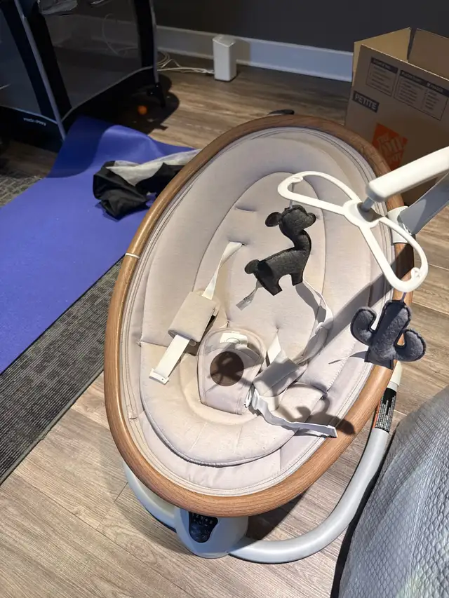 Maxi-Cosi Cassia Electric Swing – Like New