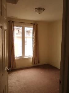 Centrepointe - 2 Bdrm Den (Opt 3rd Bdrm) Condo - Photo 5