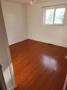 $2300 - 3 Bedroom Upper Level Semi Brampton - Photo 2