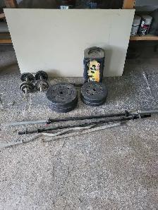 weight bench w/assorted weights - Photo 2